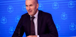 Zinedine Zidane, una de las mayores leyendas del fútbol galo, se convirtió en el nuevo entrenador de la selección de Francia.