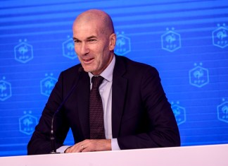 Zinedine Zidane, una de las mayores leyendas del fútbol galo, se convirtió en el nuevo entrenador de la selección de Francia.