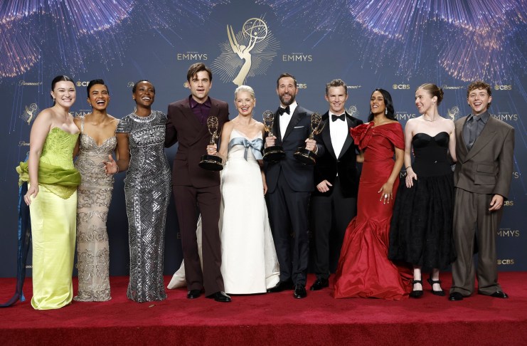 «The Pitt» lidera las nominaciones a los Emmy 2026 y «Hacks» se despide con un récord Elenco de "The Pitt", la serie más nominada a los Emmy este año. Foto: EFE, archivo.