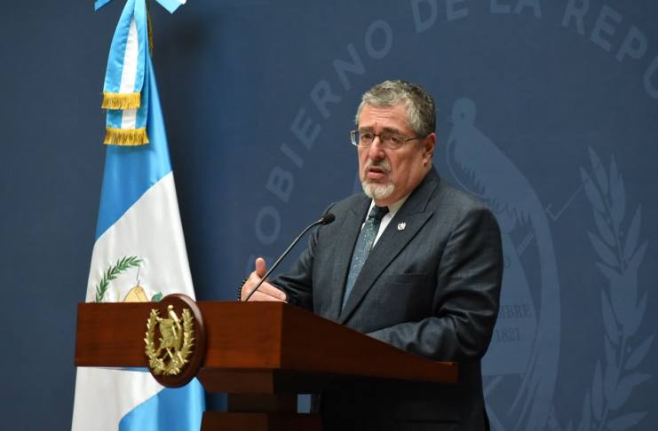 El presidente Bernardo Arévalo aseguró que se dio seguridad a los estudiantes que manifestaron ante la toma de posesión de Walter Mazariegos.