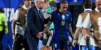 Raphinha estará en el banquillo contra Noruega pese a no estar al 100%, anuncia Ancelotti Pese a no estar en condiciones, Raphinha estará en el banquillo de Brasil para el partido contra Noruega este domingo.