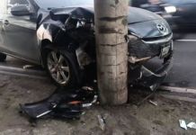 Tránsito lento hacia la capital por colisión de vehículo en la calzada Aguilar Batres Accidente Aguilar Batres