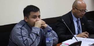 El Ministerio Público presentó ante el tribunal videos del procesamiento de la escena del crimen del asesinato del odontólogo, Miguel Ángel Campos. Foto La Hora: Daniel Ramírez