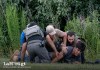 Las imágenes muestran el momento en que el guatemalteco es golpeado