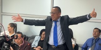 Abogado defensor de Kevin Malouf renuncia por desacuerdos con su cliente El abogado defensor de Kevin Malouf renuncio a seguir representandolo tras una serie de desacuerdos entre ambos. Foto La Hora: Daniel Ramírez