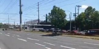 Protestas de taxistas por alza de combustibles se extiende a la Atanasio Tzul El rechazo al incremento al precio de los combustibles continúa. Taxistas han bloqueado la Atanasio Tzul como rechazo al incremento.
