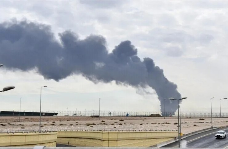 Ataques en Medio Oriente presionan los precios del petróleo al alza; la gasolina en EE. UU. también sube Ataques en Medio Oriente presionan al alza el precio de los combustibles en EE. UU. Foto La Hora: EFE