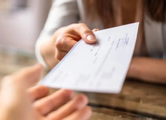 ¿Trabajas, pero estás suspendido o lo estuviste? Así aplica el pago del Bono 14 para estos casos Personas trabajadoras suspendidas mantienen el derecho al Bono 14.