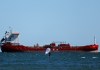 El precio del petróleo Brent registró una baja de más de 7% luego del anuncio de la continuidad de los ataques. Fotos La Hora: EFE