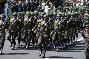 Mindef obtiene ampliación presupuestaria de Q22.5 millones para pago de personal, compra de equipo y despliegue en Haití