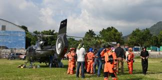 Mal clima obliga a suspender rescate de víctimas de accidente aéreo en Chimaltenango Debido a condiciones climaticas, han suspendido la busqueda de las victimas del accidente aéreo en Chimaltenango; operaciones inician a primera hora del domingo.