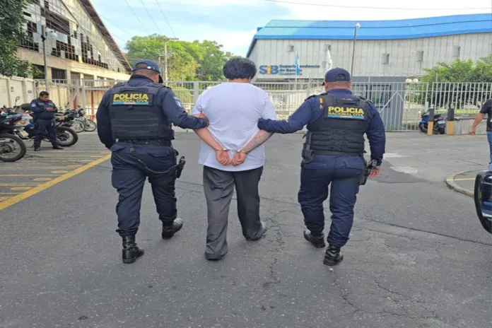 calvoexviceministro El hijo del exviceministro de Energía y Minas Jorge Calvo, es el principal sospechoso de la muerte de su padre. Foto: PNC
