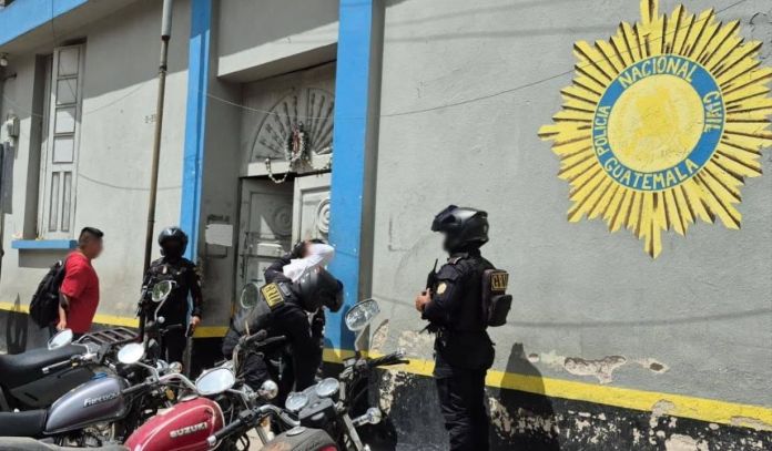 Buscan a policía preventivo que escapó de la cárcel para hombres