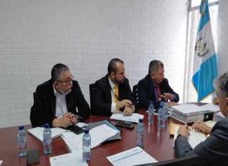 Delegados del Ministerio de Gobernación informan los procesos para la licitación de la cárcel en Masagua y compras de vehículos para el Sistema Penitenciario. Foto: La Hora