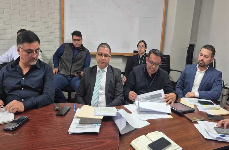 El subdirector del Sistema Penitenciario, Melvin Rosales, informa por la remodelación de ocho centros de detención. Foto: La Hora
