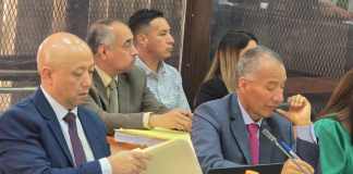 El Tribunal de Mayor Riesgo B inició el juicio contra 7 exagentes de PNC vinculados a la muerte de Nelson Santamaría y Eldin Choc en San Andrés Itzapa, Chimaltenango. Foto La Hora: Sergio Osegueda