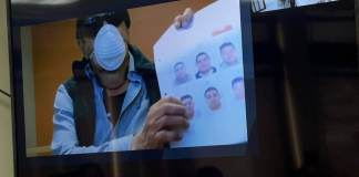 Los padres del oftalmólogo Miguel Ángel Campos Hoffens, asesinado en 2024, rindieron declaración ante el Tribunal Quinto de Sentencia Penal. Foto La Hora: Daniel Ramírez