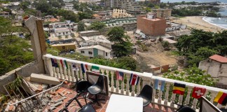 Los devastadores terremotos en Venezuela han reducido hasta cuatro puntos las previsiones independientes de crecimiento para este año, que oscilaban entre un 4 % y un 8 %, y han sacudido el proceso económico que comenzó tras la captura de Nicolás Maduro por parte de Estados Unidos en enero pasado. Foto La Hora: EFE