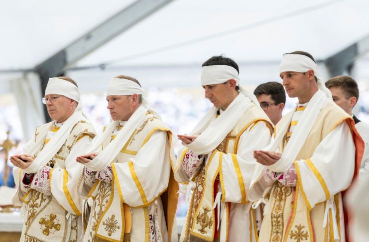 Cuatro nuevos obispos "lefebvrianos" ordenados este miércoles sin el permiso y desatendiendo la advertencia del papa León XIV.