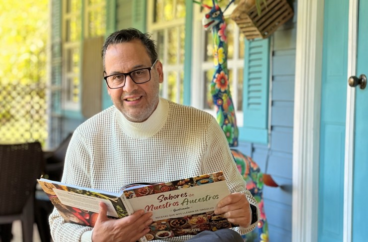 Más que un diccionario: “Chapinismo”, un recorrido por las expresiones que definen la identidad guatemalteca José Luis Samayoa presenta el libro "Chapinismo", una obra que relata detalladamente la cotidianeidad del guatemalteco.