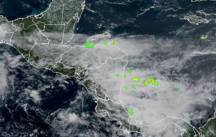 clima lluvia Las condiciones del clima del 13 al viernes 17 de julio estarán marcadas por el ingreso de humedad de ambos litorales y el paso de ondas del este, favoreciendo la presencia de lluvias.