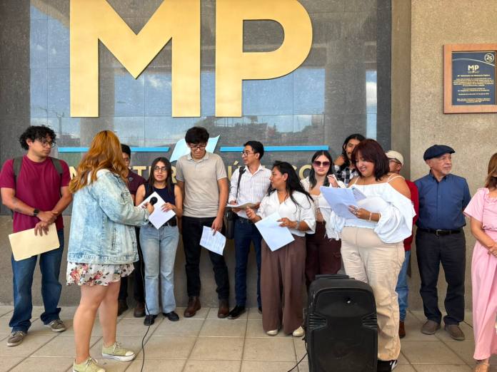 Estudiantes de la Universidad de San Carlos de Guatemala (Usac) hacen un llamado al Ministerio Público, Procuraduría de Derechos Humanos y Consejo Superior Universitario para restablecer sus registros académicos y administrativos.