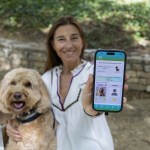 El dispositivo ayuda a monitorear el estado vital y actividad física de la mascota. Foto: EFE.
