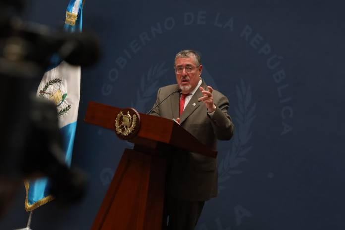 El presidente Arévalo llamó a fortalecer los controles de alcoholemia y seguridad vial tras el fallecimiento de Nidia Bautista.