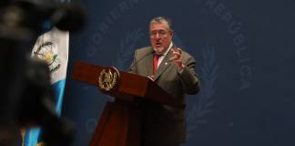 El presidente Bernardo Arévalo aseguró que se están tomando acciones para determinar las condiciones en que se otorgó la banda de 700 MHz hace tres años.