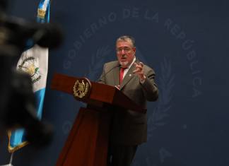 El presidente Bernardo Arévalo aseguró que se están tomando acciones para determinar las condiciones en que se otorgó la banda de 700 MHz hace tres años.