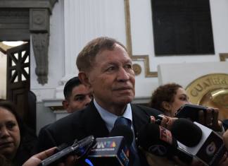 Aún sin consenso, Congreso agenda iniciativa de subsidio a los combustibles y aprobación de reforma al IUSI para el miércoles En la reunión extraordinaria del Congreso se espera conocer las reformas para el pago de IUSI y la medida para abaratar los combustibles.