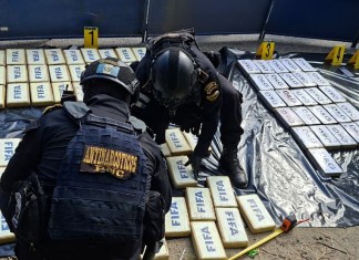Cuatro hombres fueron capturados, por su presunta vinculación en el traslado de un cargamento de cocaína en Zacapa.