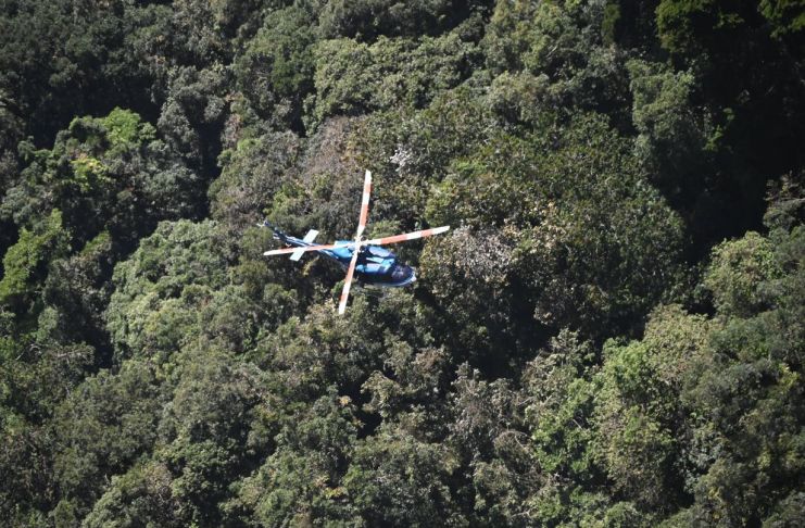 Rescatista del Ejército desaparecido tras accidente aéreo habría sido localizado, según fuentes del Ejército El Ministerio de la Defensa informó que las labores de búsqueda y rescate de un elemento desaparecido el domingo se mantienen hasta este lunes.