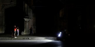 Crisis energética en Cuba: nuevo apagón masivo dejará sin luz al 64% de la isla La crisis energética en Cuba se agrava. Este domingo, gran parte de la población no tendrá electricidad. Foto La Hora: EFE