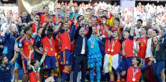 La selección española aterriza en Madrid con el trofeo de campeones del mundo Campeón España
