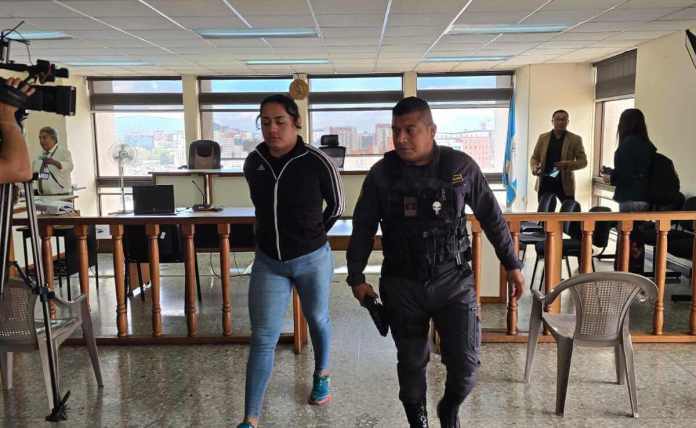 El tribunal Tercero de Sentencia Penal se prepara para la fase final del juicio contra un supuesto estilista acusado de robo agravado. Foto La Hora: Sergio Osegueda