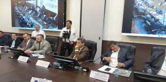 Viceministros de Ambiente y Energía explican las ventajas del etanol en los combustibles. Foto: La Hora