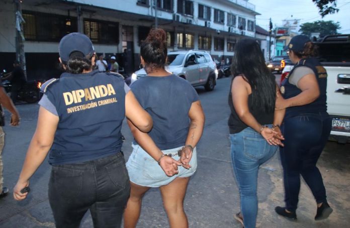 Detenidas en Masagua por extorsionar.