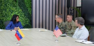 El jefe del Comando Sur de EEUU visita Venezuela para coordinar la reconstrucción