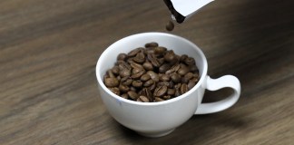 ¿Cuánto café es saludable tomar al día? Medidas y beneficios en la prevención de enfermedades El café suele ser una fuente de cafeína para millones de personas en el mundo. Foto: EFE.