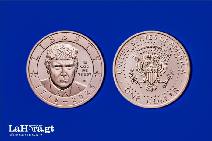 Donald Trump Casa de la Moneda Dolar En conmemoración del 250 aniversario de la Independencia de EE. UU., la Cada de la Moneda acuñará una moneda de oro de un dólar con el rostro del presidente Donald Trump.