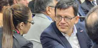 El exabogado de Roxana Baldetti, Arnoldo Medrano y Mynor Moto se apersonó como el nuevo abogado del cirujano Kevin Malouf. Foto La Hora: Sergio Osegueda