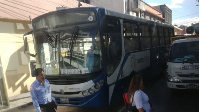 Transurbano alza al precio del pasaje