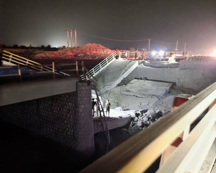 EE.UU. completa una séptima noche consecutiva de ataques contra Irán EE. UU. completo el viernes por la noche, siete días de ataques contra Irán. Foto La Hora: EFE