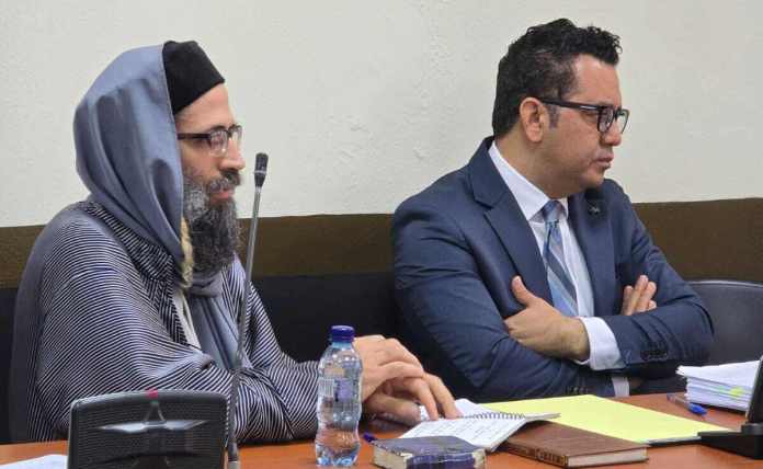lev tahor El Tribunal Quinto de Sentncia Penal aplazó la fecha para dar a conocer su resolución sobre una petición de extradición contra un miembro de la comunidad Lev Tahor, por un error en el nombre del sindicado. Foto La Hora: Sergio Osegueda