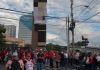 Salubristas manifiestan en la calzada Roosevelt y tránsito comienza a complicarse Manifestación salubristas
