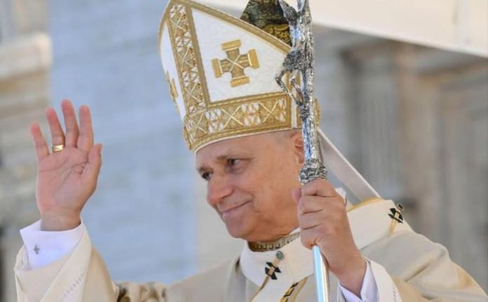 papa leon . El Vaticano advirtió que los fieles que se unan al grupo también serán excomulgados, y que sus sacramentos carecen de validez.