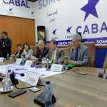 El viceministro de Comunicaciones, Raúl Solares, responde por el expediente del reglamento de la Ley de Portabilidad Numérica. Foto: La Hora