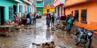 Más de 500 familias afectadas por paso de lluvias que inundaron comunidades de San Cristóbal Verapaz y El Estor San Cristóbal Verapaz, Alta Verapaz, y comunidades de El Estor, Izabal, han sido los más afectados por el paso de las lluvias del miércoles.