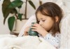 ¿Agua gaseosa caliente para los niños con diarrea? La realidad detrás de este mito ¿Qué deben tomar los niños cuando tienen diarrea? Foto: JeannieR / Shutterstock.